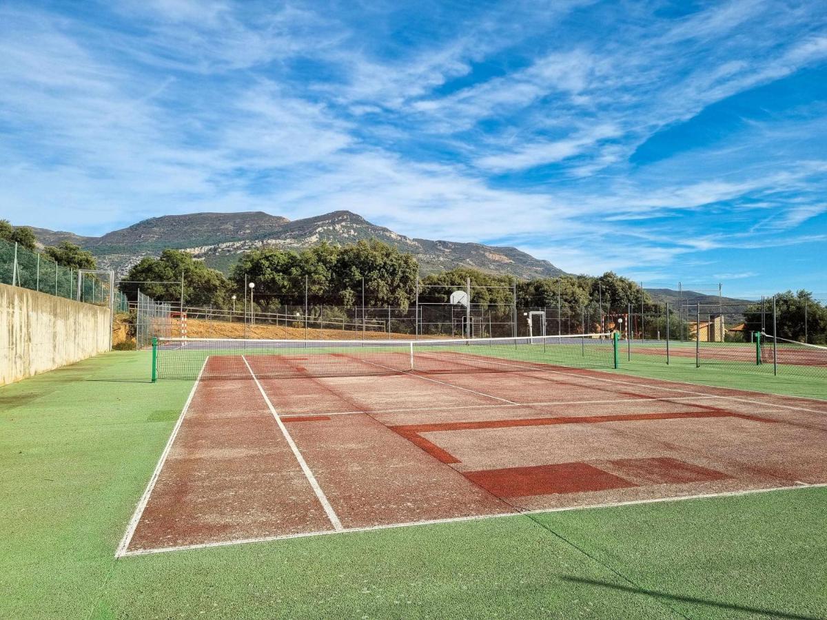 Villa Guara Golf Y Pool Comotucasa Nueno Екстериор снимка