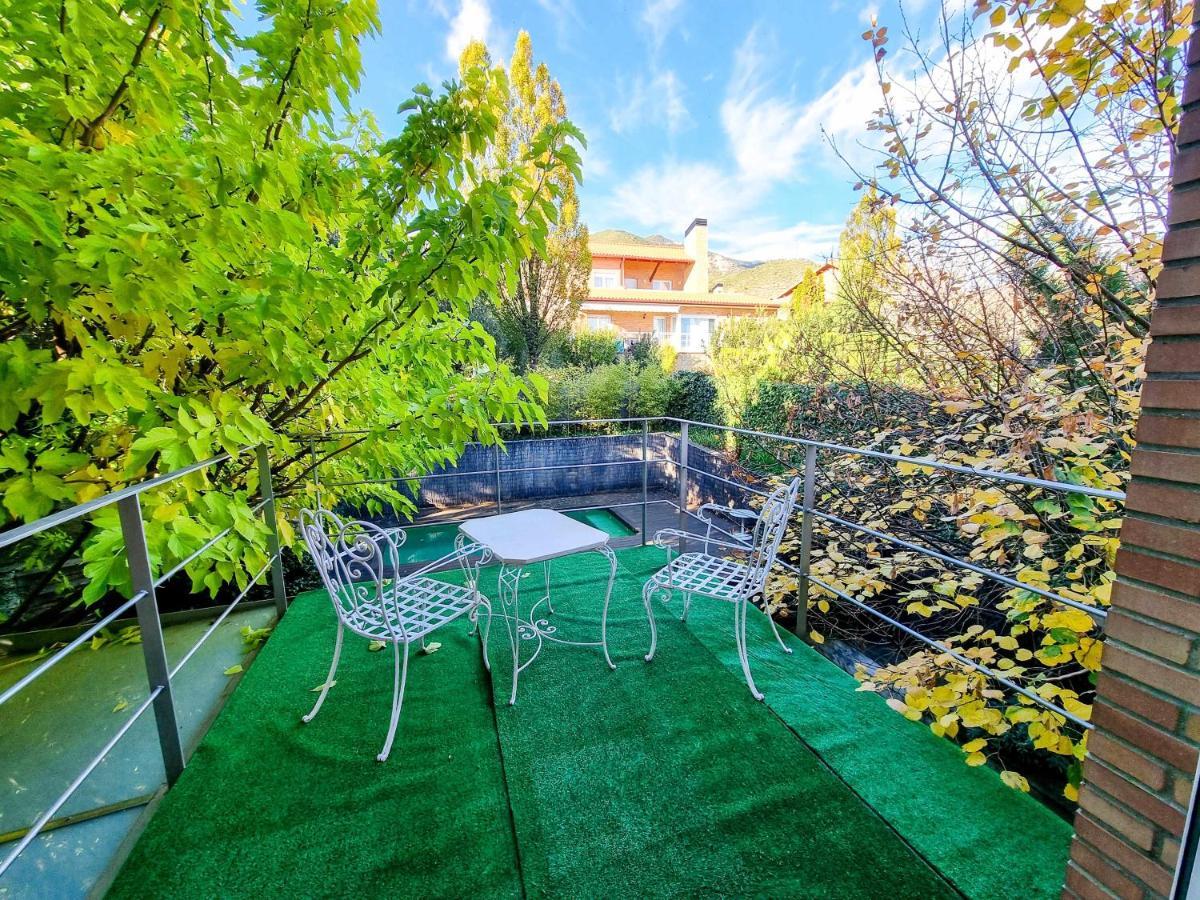 Villa Guara Golf Y Pool Comotucasa Nueno Екстериор снимка
